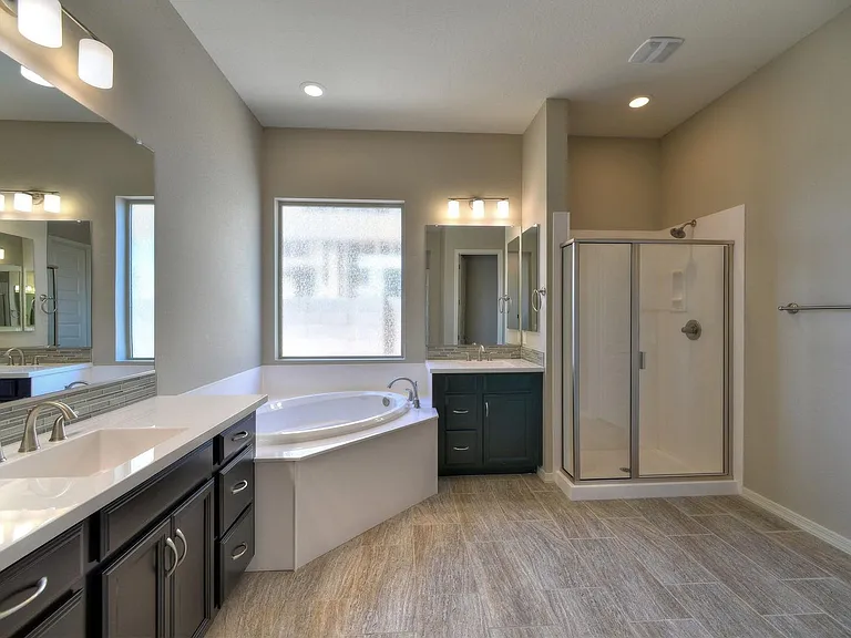 9409 W Daley Ln — Photo 9
