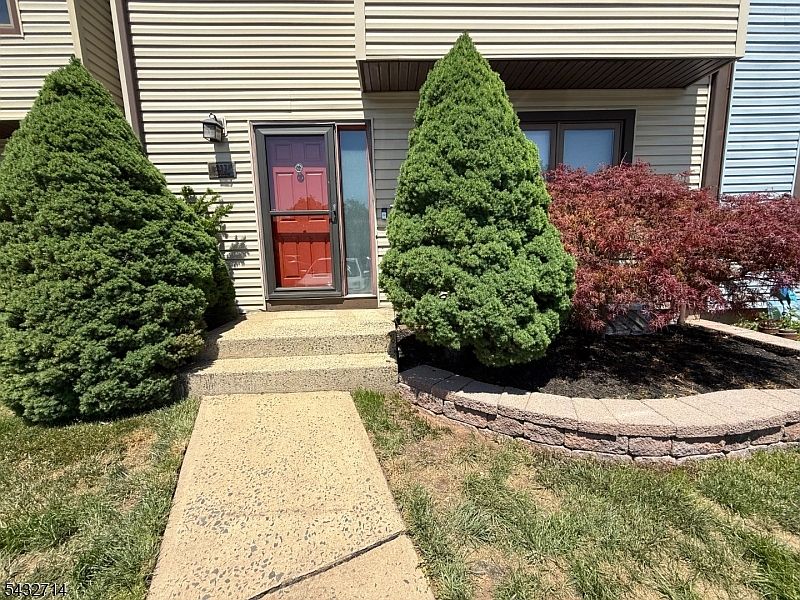 1st image of 311 Tall Oak Ln