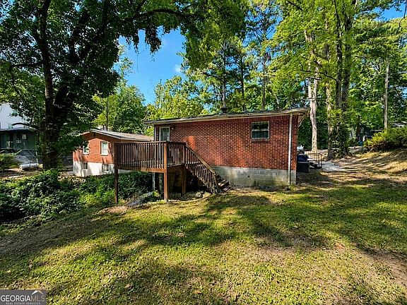 4th image of 223 Childs Dr NW