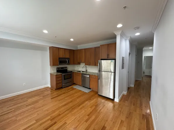 3921 7th St NW #2, Washington, DC 20011