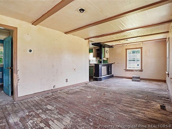 5th image of 5854 Main St