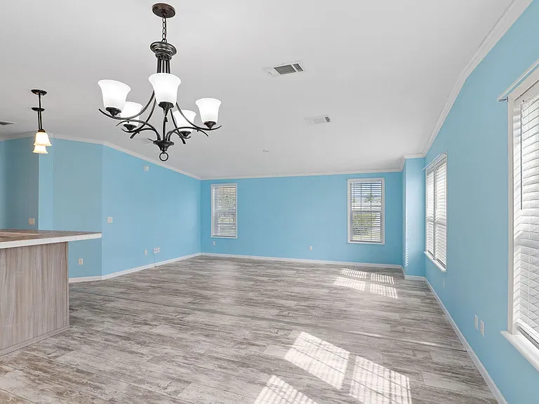 805 Beech Ct — Photo 6