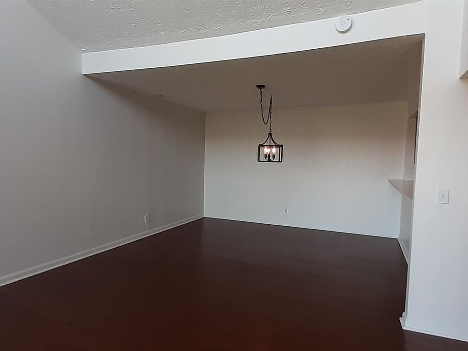 Bluffs Condominiums 105 Winding Way Covington KY Zillow