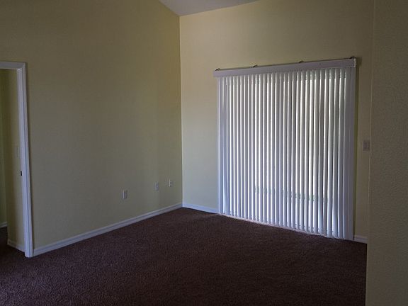 2nd image of 13035 Antique Oak St