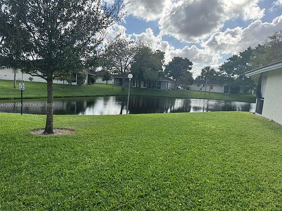 3rd image of 9863 Three Lakes Cir