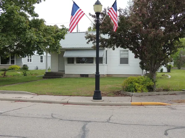 3024 County Rd S, Pound, WI 54161