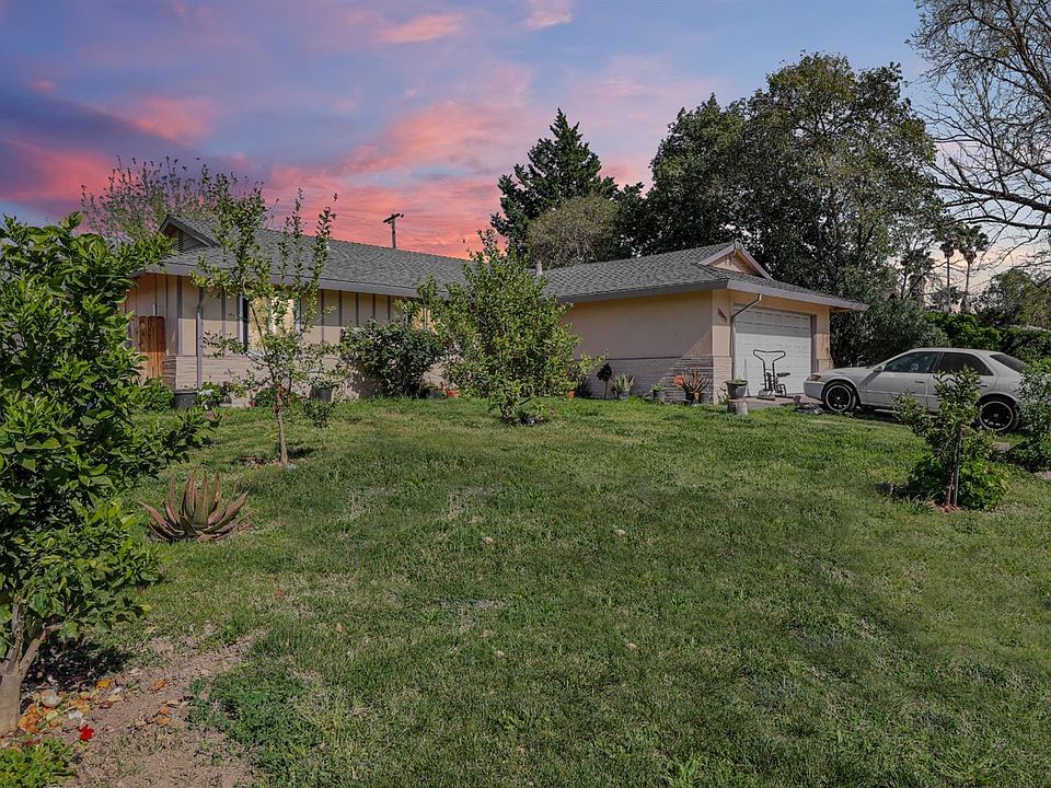 1st image of 6840 Stoneman Dr