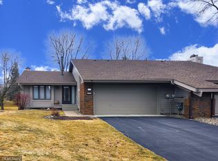 9412 Woodbridge Rd, Bloomington, MN 55438