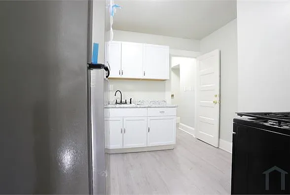 10525 Gooding Ave #UP — Photo 3