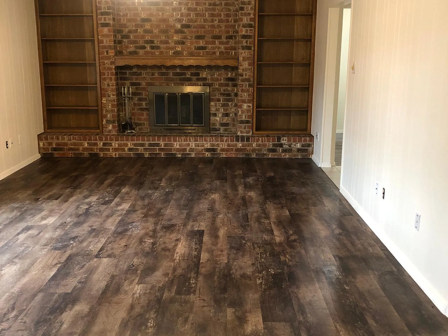 4 bed, 2212 sqft, $2,295 — Photo 2