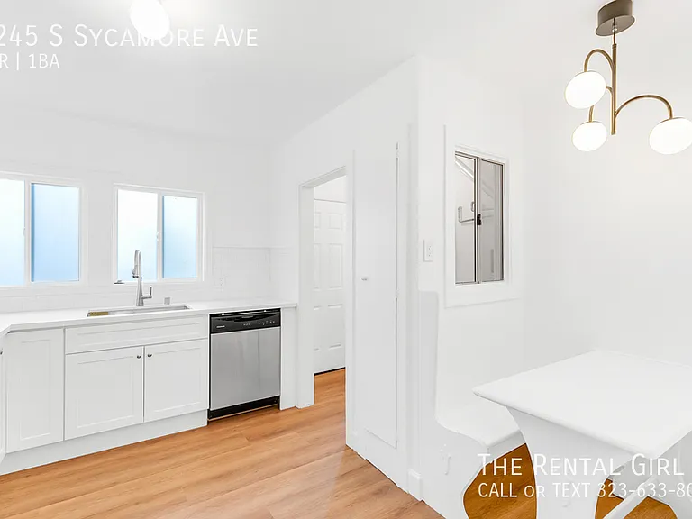 1245 S Sycamore Ave — Photo 12