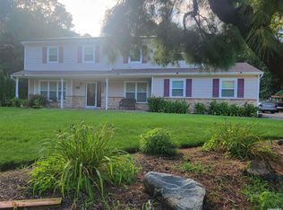 49 Eason Dr, Ridge, NY 11961