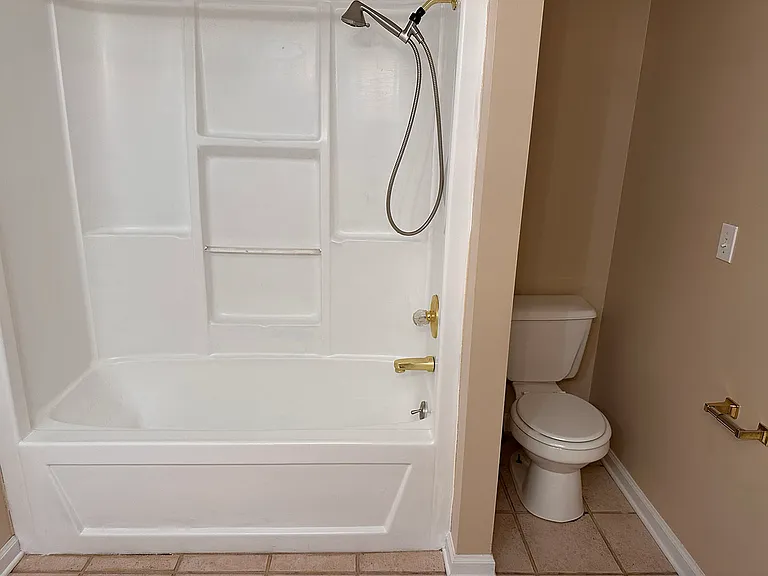 Shower/tub in bathroom #1.