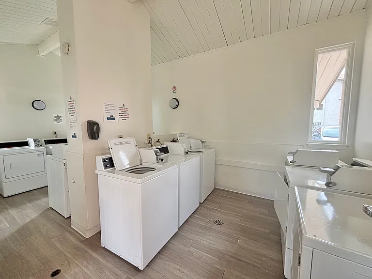 1818 N Alvarado St #6 — Photo 16