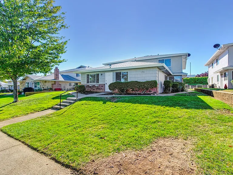 11650 Garnet Way #1 — Photo 3