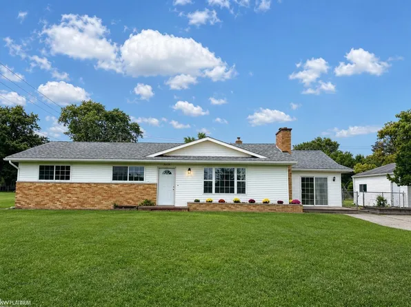 5030 W Water St, Clyde, MI 48049