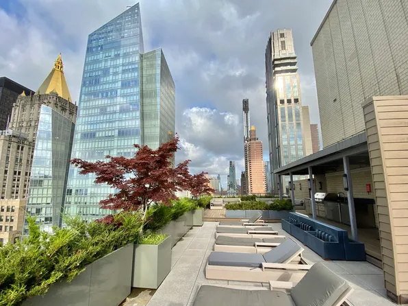 407 Park Avenue South image 7 of 12