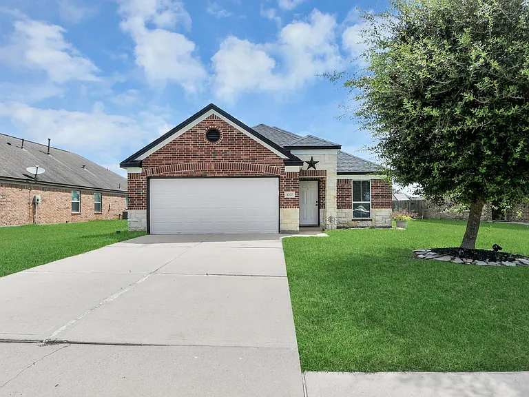 4707 Wheel Wright Trl — Photo 1