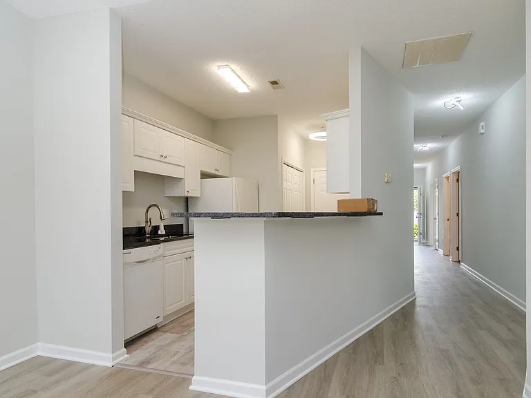 6464 Bradbury Ct — Photo 9