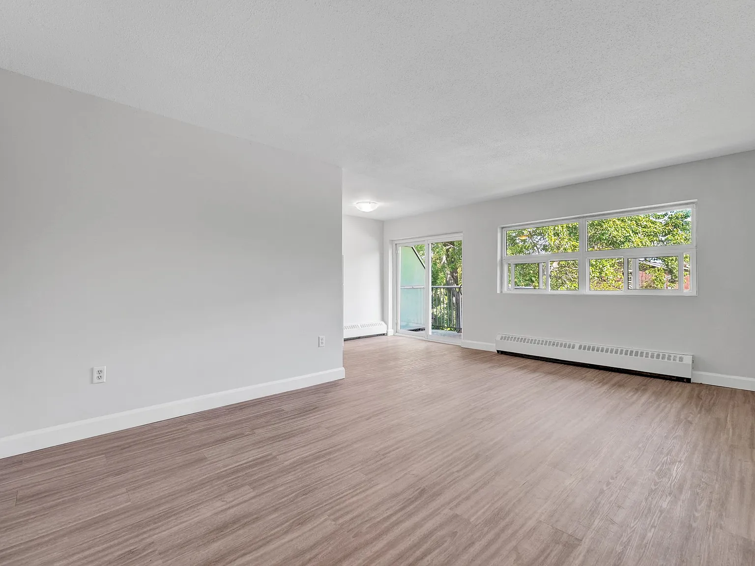 Huron Gardens Apartments — Photo 4