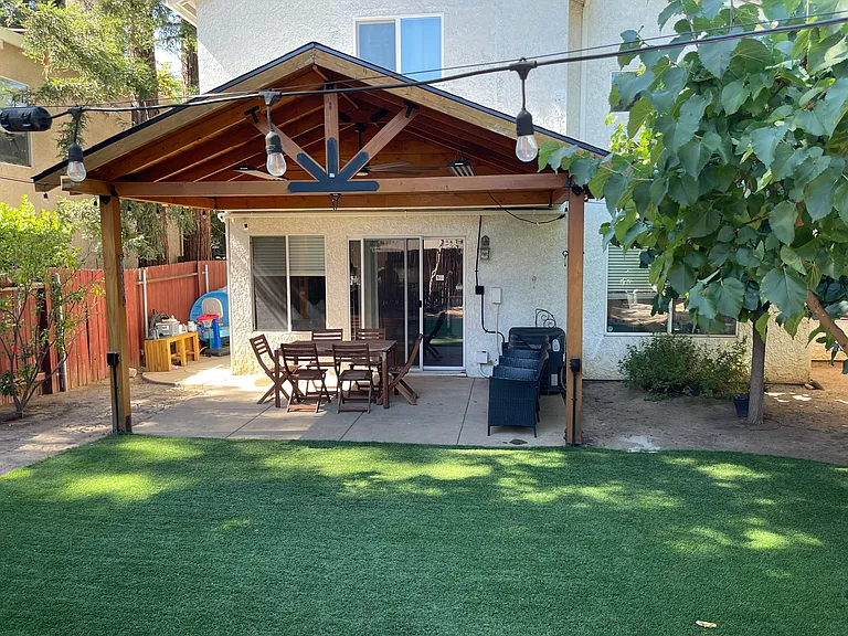 9425 Village Tree Dr — Photo 51