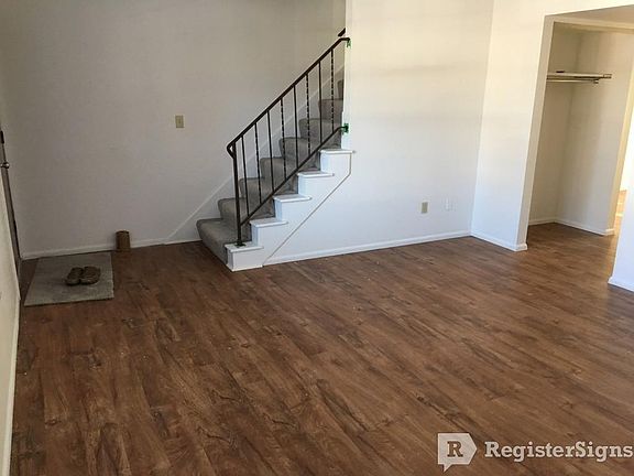 3rd image of 760 Harvard Dr