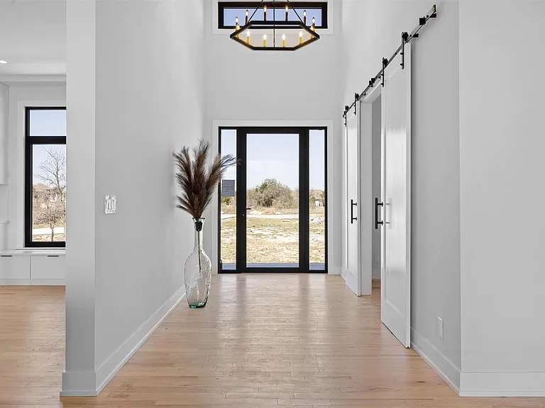 333 Spicewood Trails Dr — Photo 11