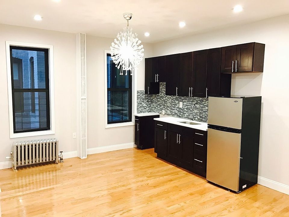 1st image of 320 Empire Blvd APT 5F