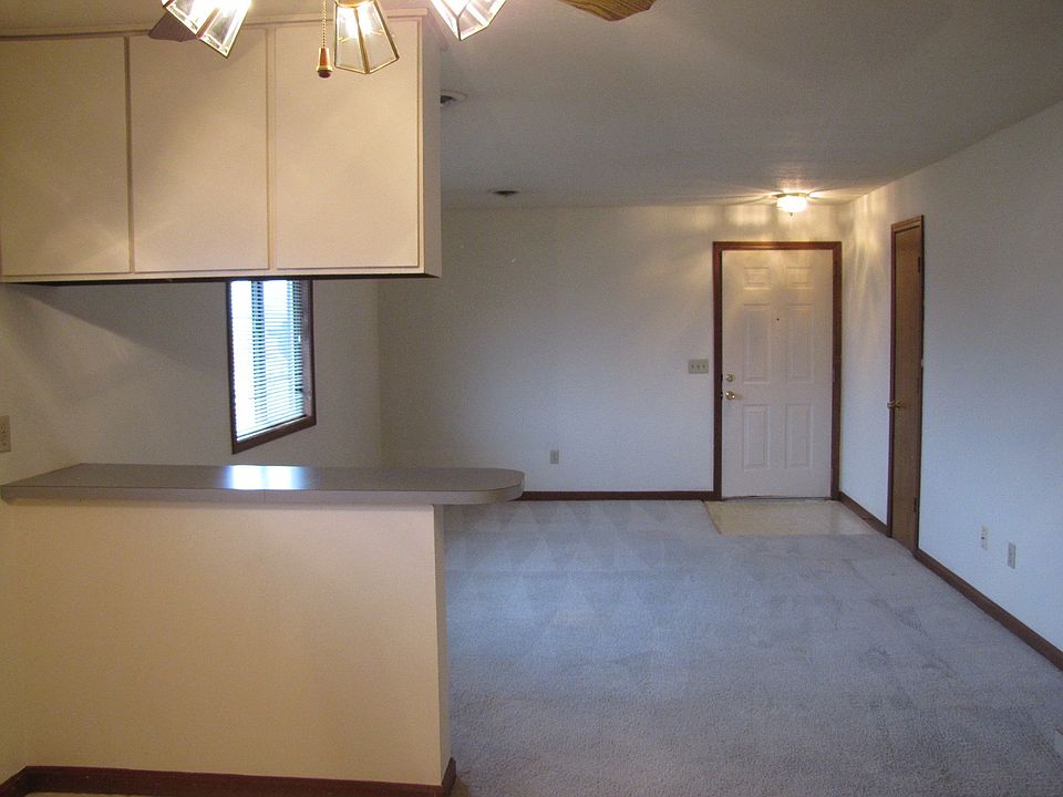 nice open living and dining area