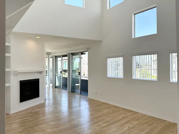 3975 Meier St Unit 205, Los Angeles, CA 90066