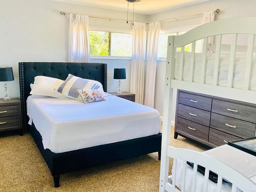 2 bed, 900 sqft, $3,600 — Photo 4
