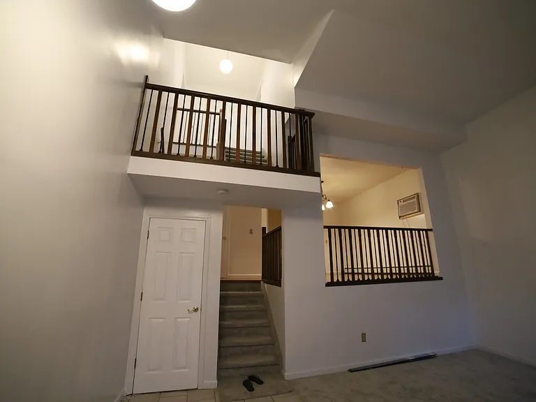 32 Hilltop Cir — Photo 9