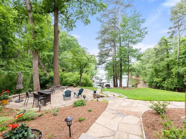 6446 Ford Rd, Flowery Branch, GA 30542