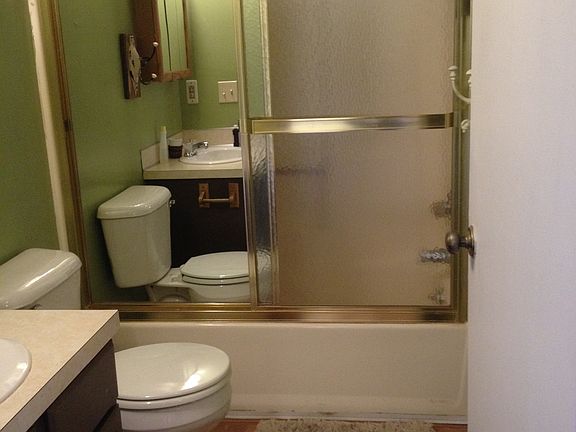 5th image of 3488 Golfside Dr