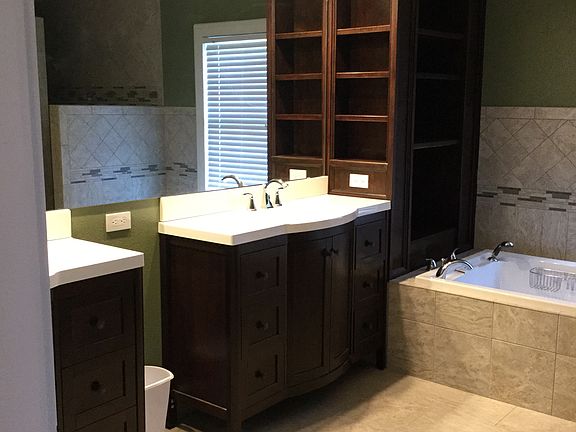 Master bath dual sinks