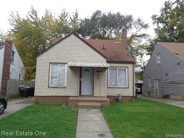 1st image of 19931 Moenart St