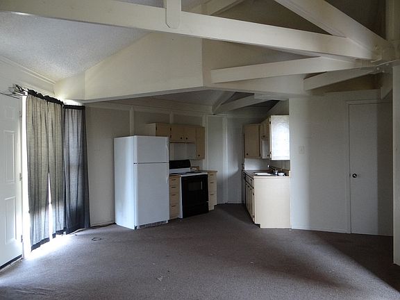 2nd image of 2200 Macarthur Dr