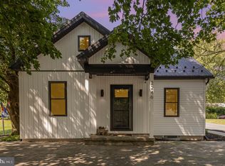 2246 Meadow View Rd, Manheim, PA 17545