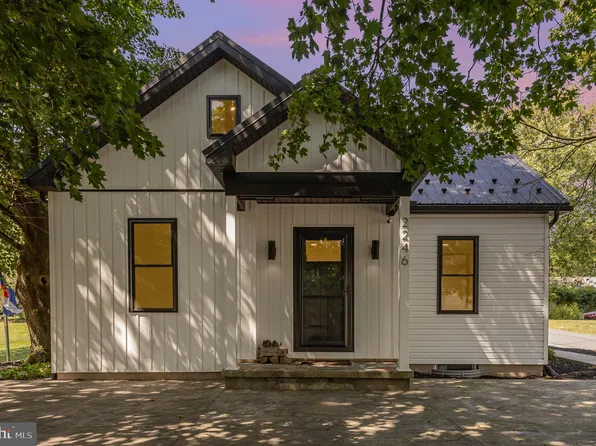 2246 Meadow View Rd, Manheim, PA 17545