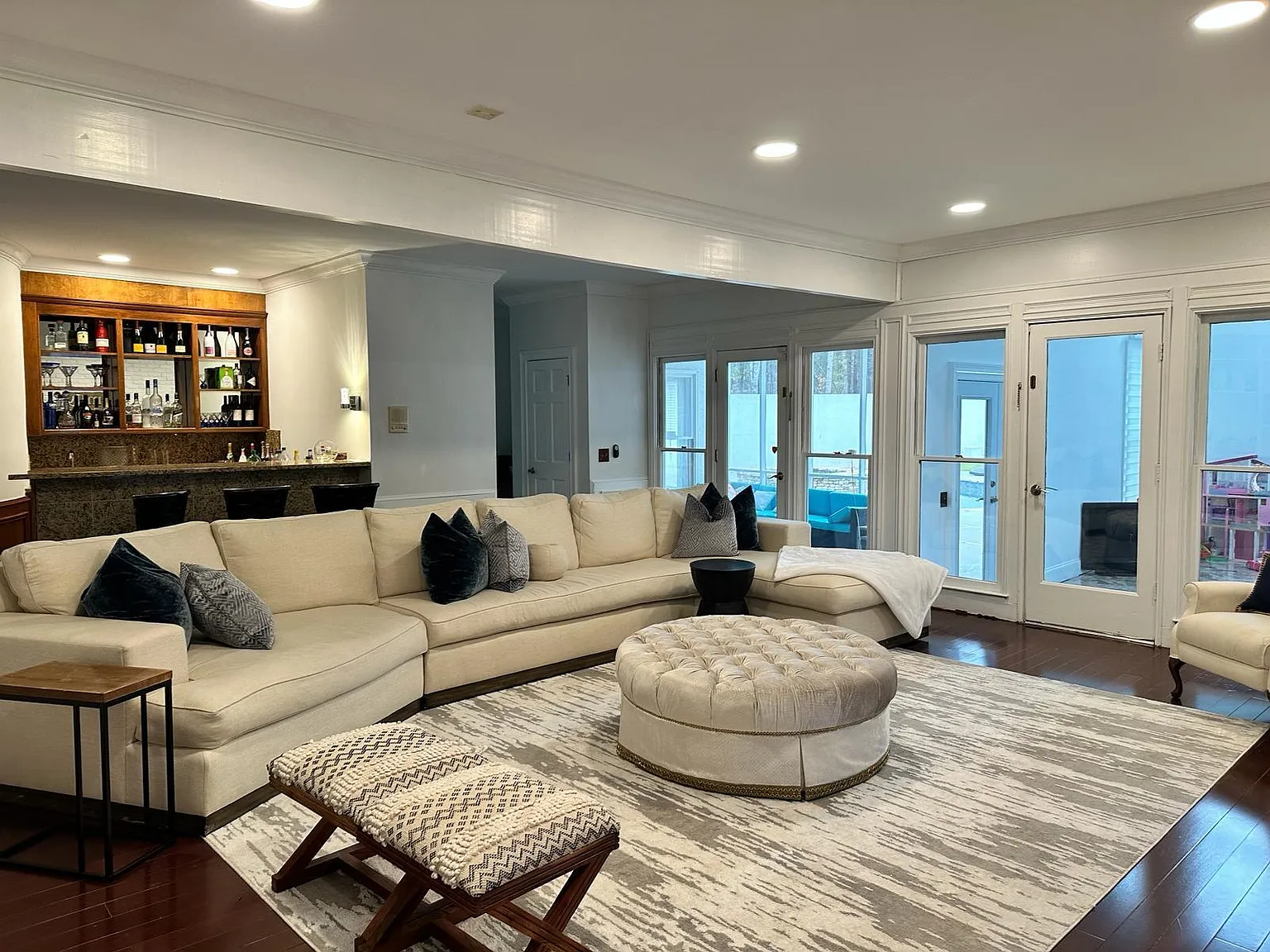 River Mansion Dr, Peachtree Corners — Photo 3