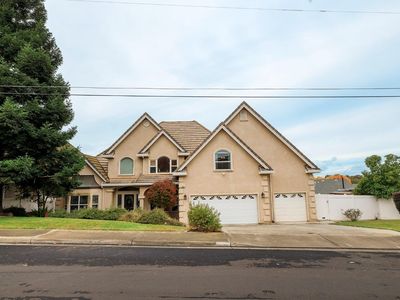748 Valley View Dr, Oakdale, CA, 95361