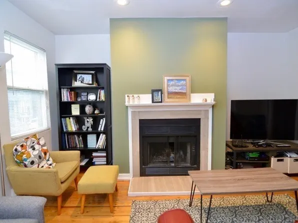 21 Telegraph St #2, Boston, MA 02127