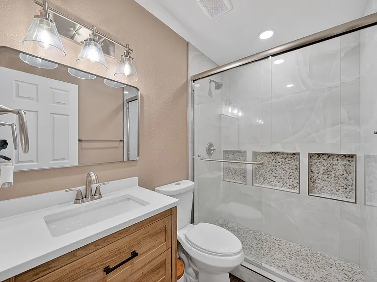 6717 Atwood Ave — Photo 1