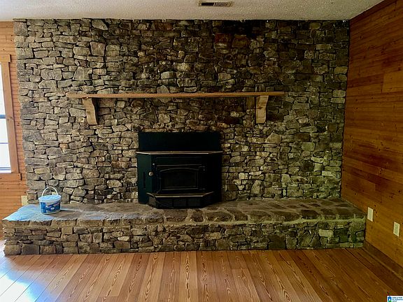 5th image of 1166 Heasletts Rd