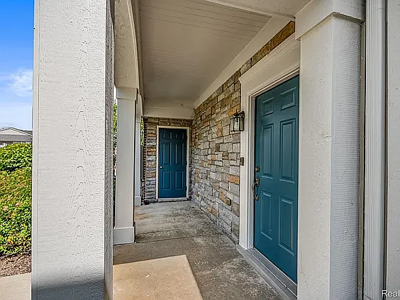 17200 Addington Dr — Photo 16