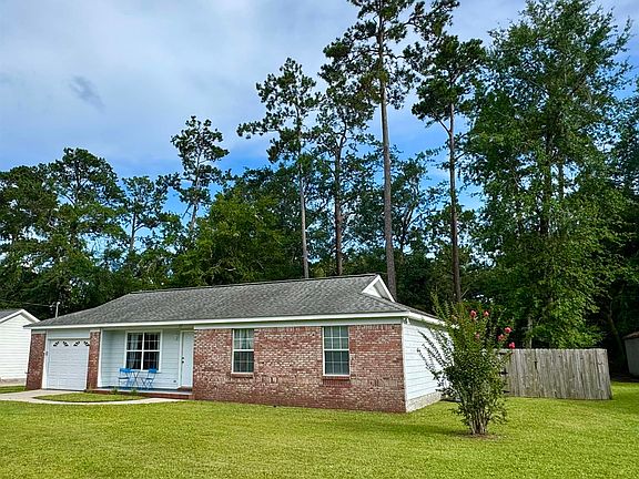 2nd image of 27 Pirates Cove Ln