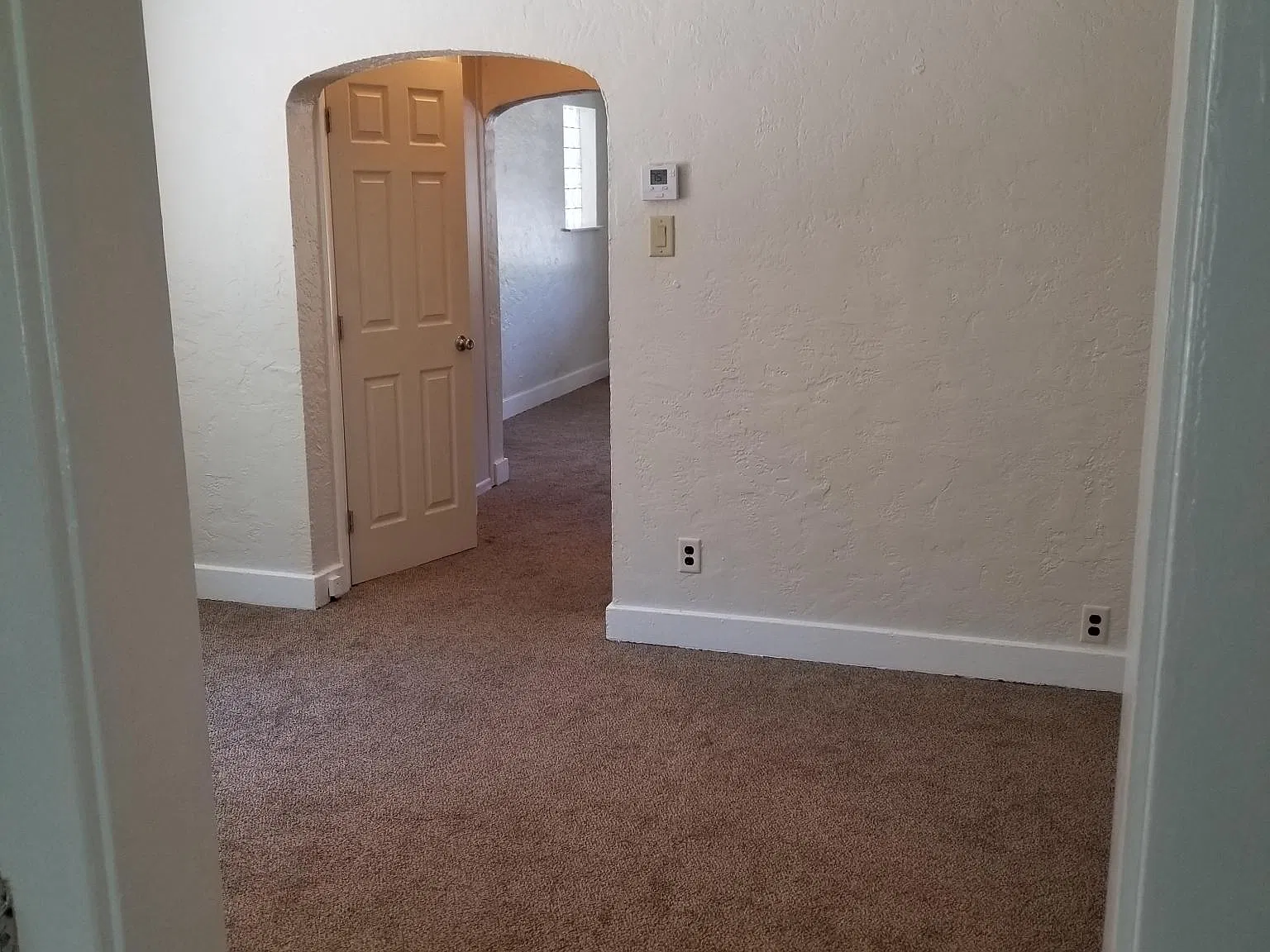 3 bed, 1366 sqft, $1,790 — Photo 3