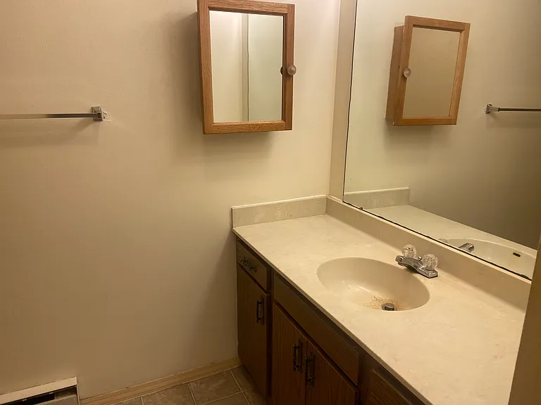 702 Crescent Dr #8 — Photo 5