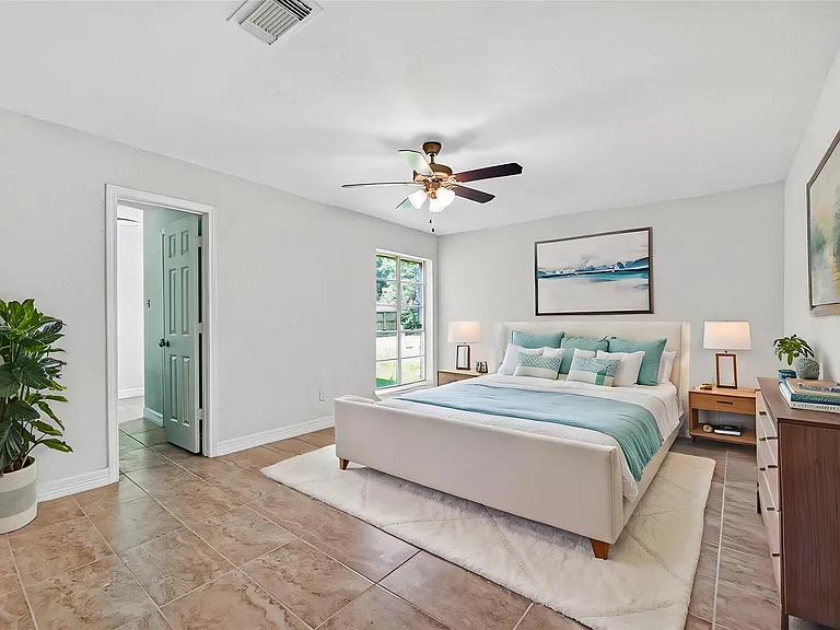 2223 Courtney Ct — Photo 13