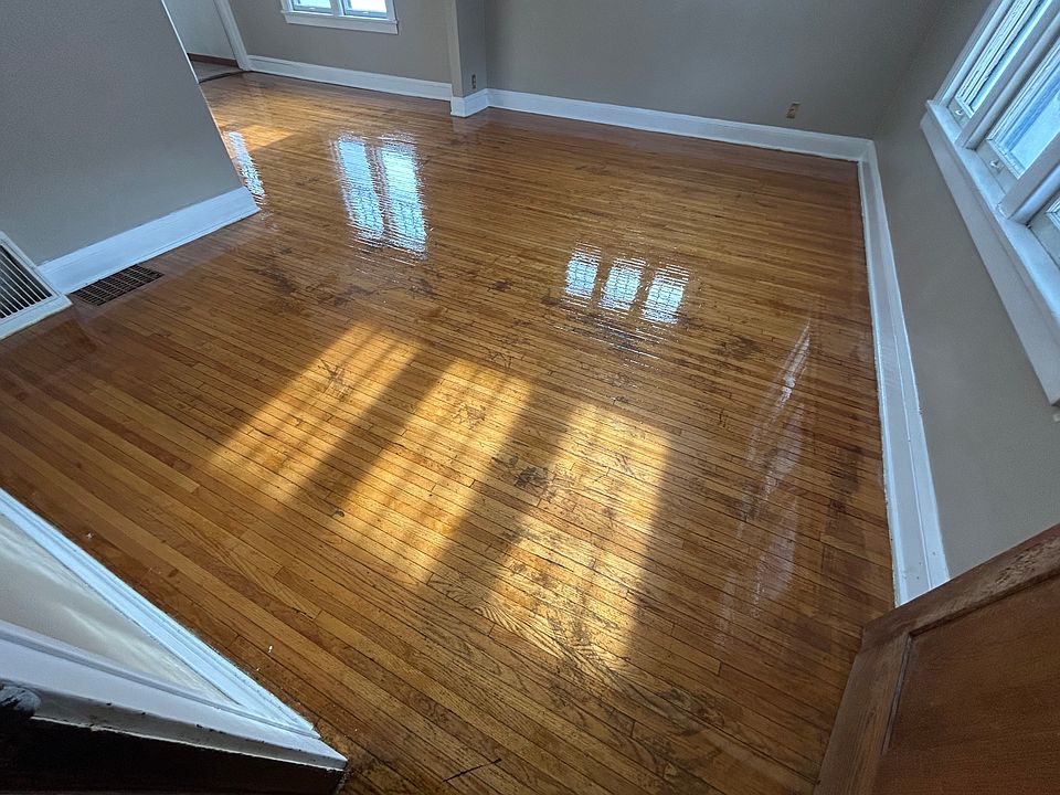 1st image of 3334 Penn Ave N #1